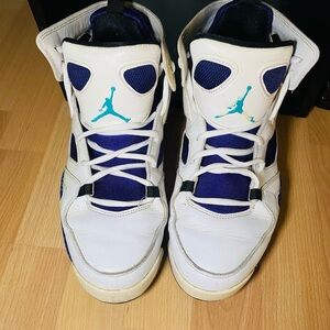 Nike Air Jordan  size 9.5 Flight Club 91 White/Purple /Teal “Grapes”